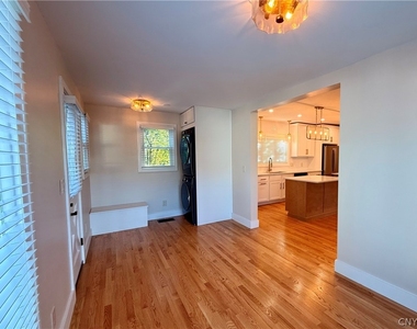 11 Sanger Avenue - Photo Thumbnail 23