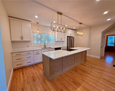 11 Sanger Avenue - Photo Thumbnail 19