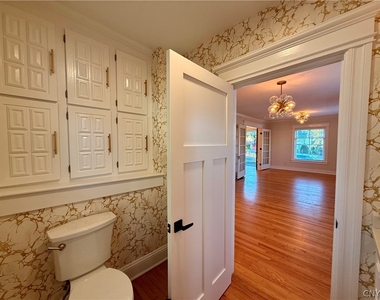11 Sanger Avenue - Photo Thumbnail 4