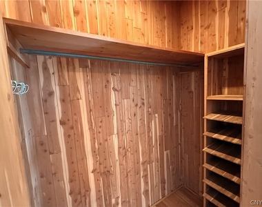 11 Sanger Avenue - Photo Thumbnail 9