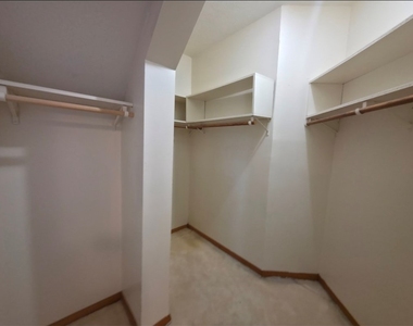 715 W Water Street - Photo Thumbnail 13