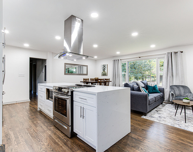 1300 Wichita Drive - Photo Thumbnail 4