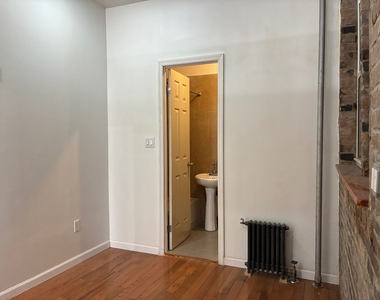 76 Forsyth Street, New York, NY 10002 - Photo Thumbnail 9