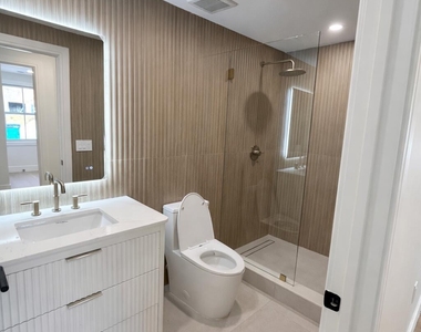 20 Roslyn Drive - Photo Thumbnail 7