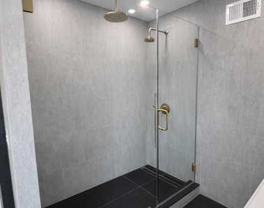 20 Roslyn Drive - Photo Thumbnail 9