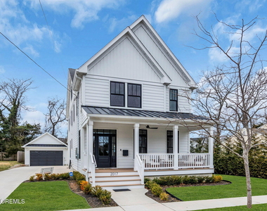 2017 5th Avenue - Photo Thumbnail 1