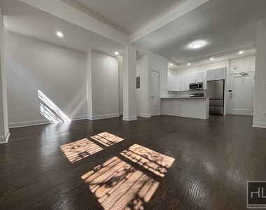 West 68 Street - Photo Thumbnail 2