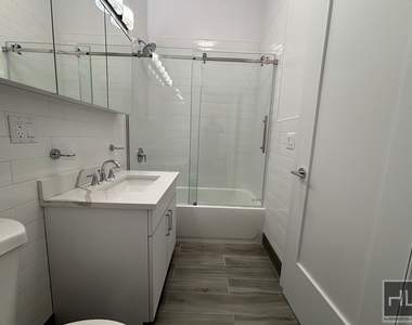 West 68 Street - Photo Thumbnail 7