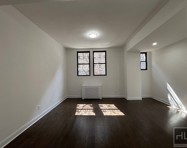 West 68 Street - Photo Thumbnail 12