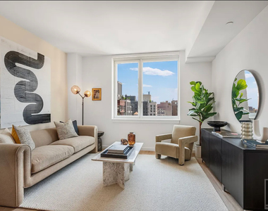 West 96th Street - Photo Thumbnail 7