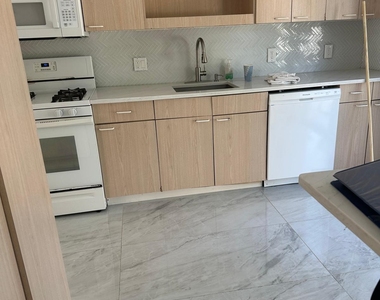 507 Elizabeth Street - Photo Thumbnail 2