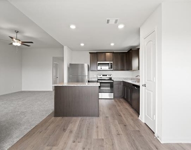 10016 Pilot Place - Photo Thumbnail 3