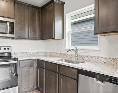 10016 Pilot Place - Photo Thumbnail 1