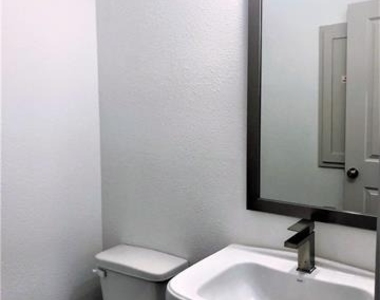 422 Bonfield Drive - Photo Thumbnail 22