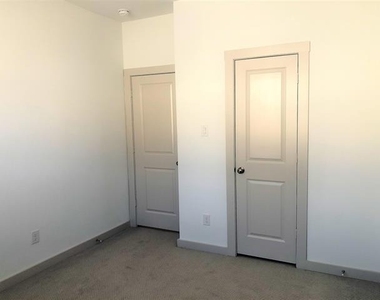 422 Bonfield Drive - Photo Thumbnail 16