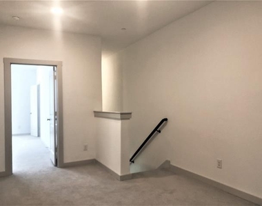 422 Bonfield Drive - Photo Thumbnail 20