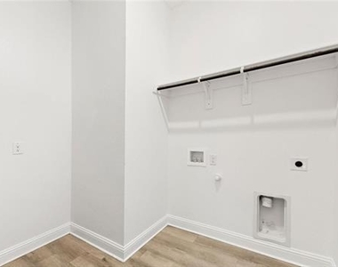 2335 Sheppards Lane - Photo Thumbnail 19