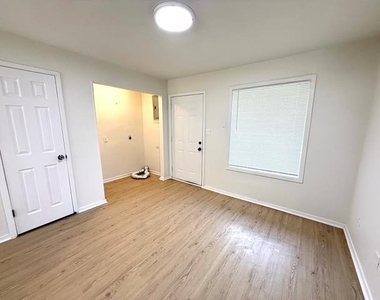 1401 Arvel - Photo Thumbnail 6