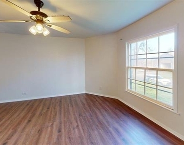 224 W Hull Street - Photo Thumbnail 5