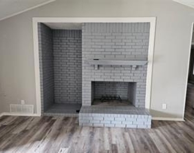 6530 Talbot Parkway - Photo Thumbnail 5