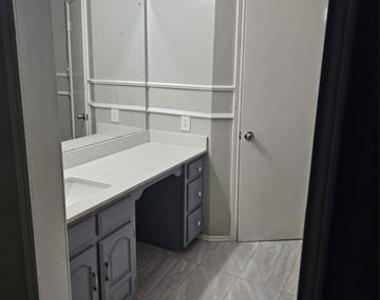 6530 Talbot Parkway - Photo Thumbnail 11