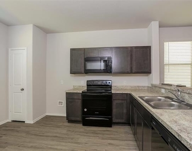 5505 Shore Point Trail - Photo Thumbnail 1