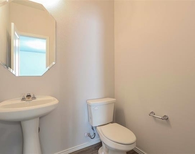 5505 Shore Point Trail - Photo Thumbnail 13