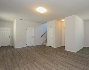 5505 Shore Point Trail - Photo Thumbnail 2