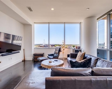 2200 Victory Avenue - Photo Thumbnail 1