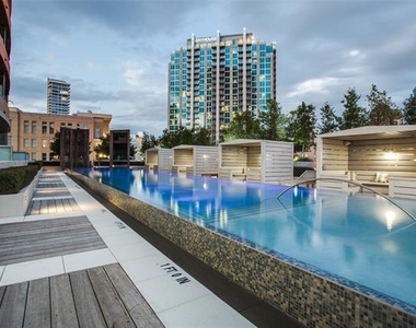 2200 Victory Avenue - Photo Thumbnail 11