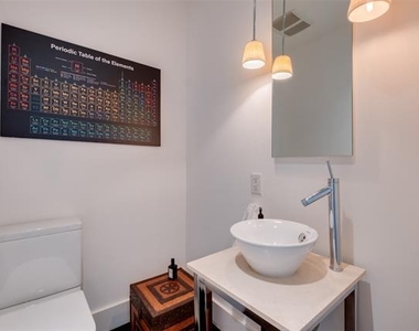 2200 Victory Avenue - Photo Thumbnail 6