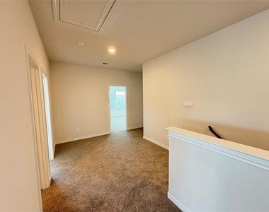 9817 Cherrywood Way - Photo Thumbnail 6