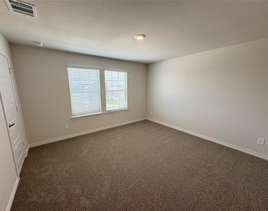 9817 Cherrywood Way - Photo Thumbnail 10