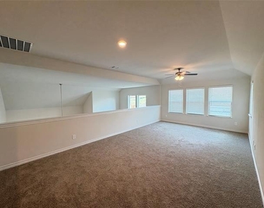 9817 Cherrywood Way - Photo Thumbnail 4