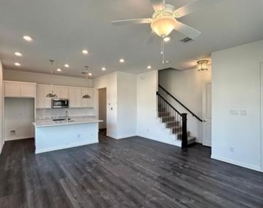 4704 Craymore Road - Photo Thumbnail 3