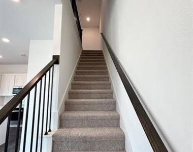 4704 Craymore Road - Photo Thumbnail 6