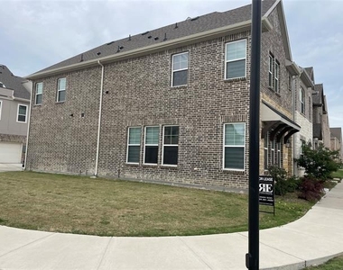 4704 Craymore Road - Photo Thumbnail 11