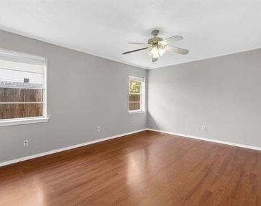 15839 El Estado Drive - Photo Thumbnail 9
