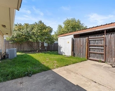 15839 El Estado Drive - Photo Thumbnail 15