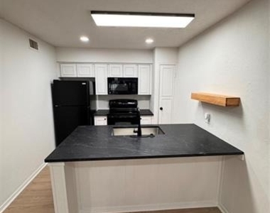 4859 Cedar Springs Road - Photo Thumbnail 20