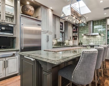 3610 Congress Avenue - Photo Thumbnail 11