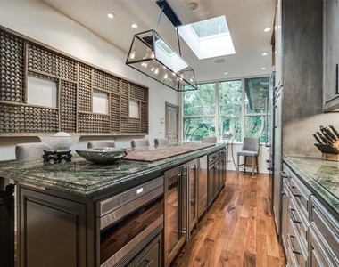 3610 Congress Avenue - Photo Thumbnail 12