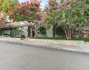 3610 Congress Avenue - Photo Thumbnail 1
