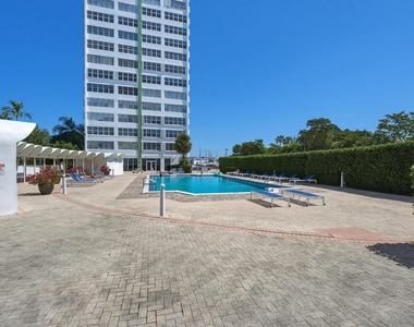 2100 Sans Souci Boulevard - Photo Thumbnail 16