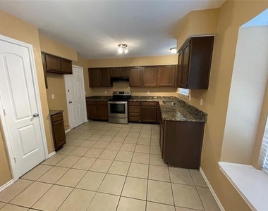 608 Coolwood Lane - Photo Thumbnail 5