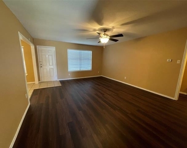 608 Coolwood Lane - Photo Thumbnail 2