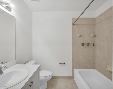 2581 Riverside Drive - Photo Thumbnail 14