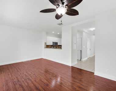 2581 Riverside Drive - Photo Thumbnail 5