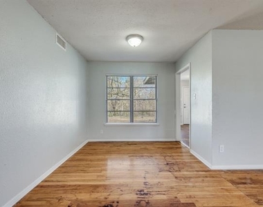 7 Pershing Drive - Photo Thumbnail 6