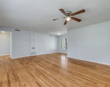 7 Pershing Drive - Photo Thumbnail 8